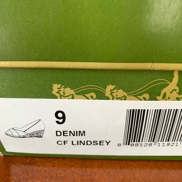 Cute denim “Lindsey” wedges by Coach and Four Sz 9 NWB - Picture 9 of 9